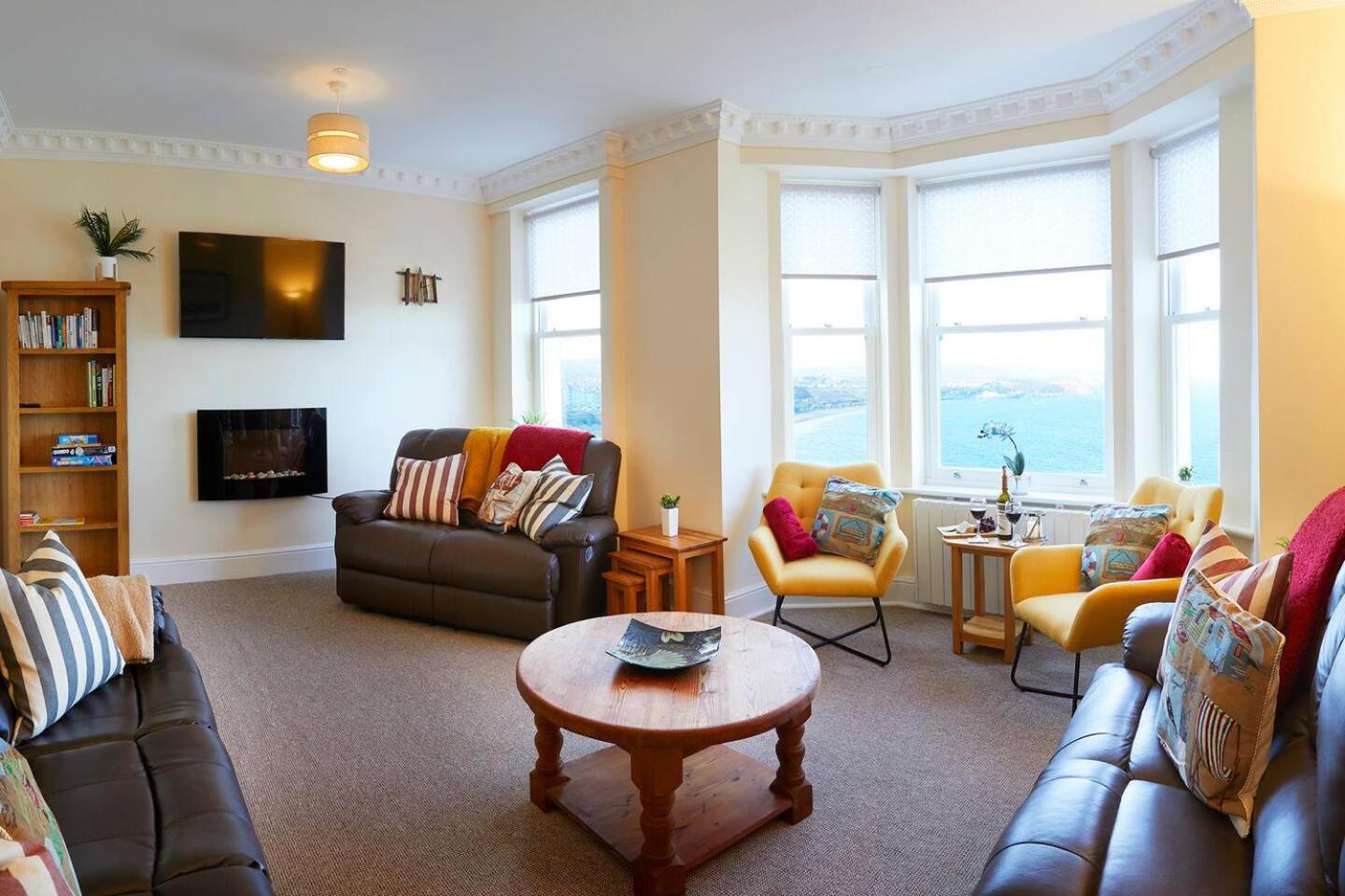 Denelea - Stunning Sea Views! Apartment สการ์โบโรห์ ภายนอก รูปภาพ